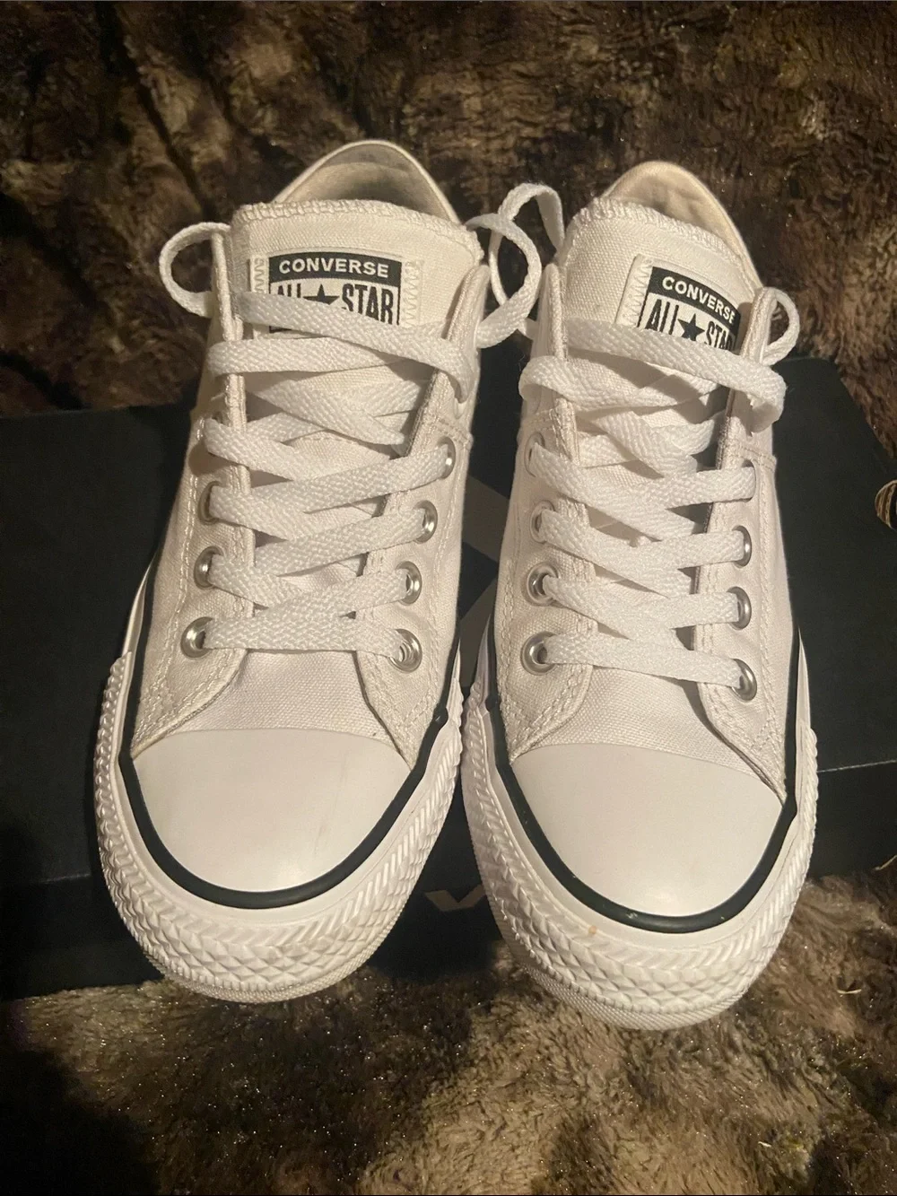 Converse White Low Top Canvas Sneakers - Picture 2 of 13